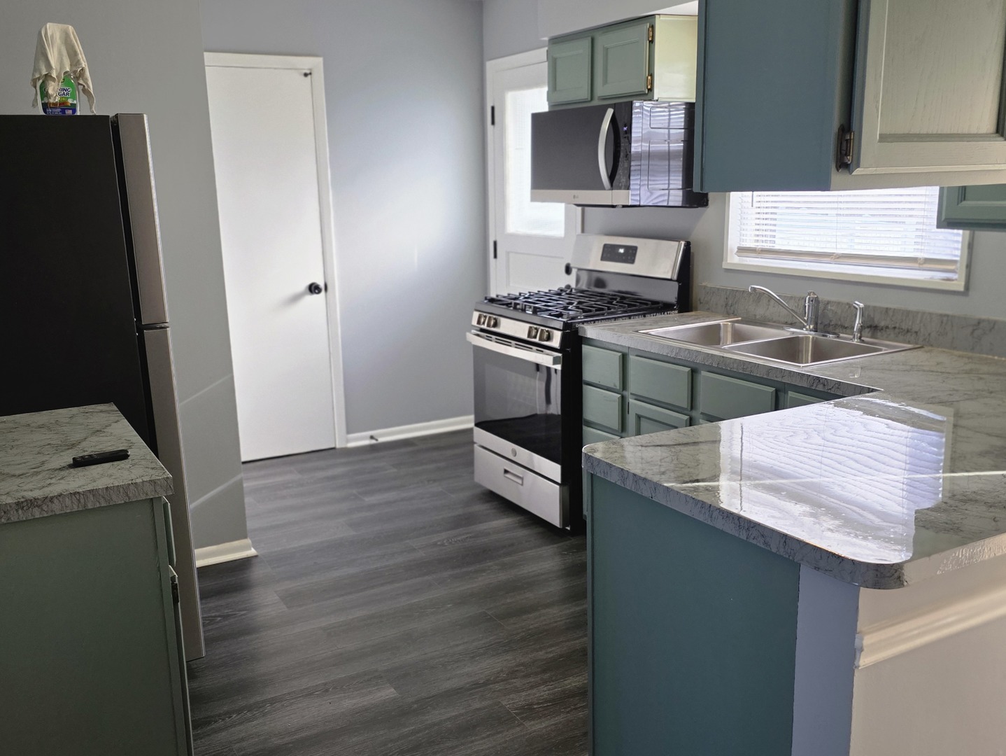 Elk Grove Village, IL 60007