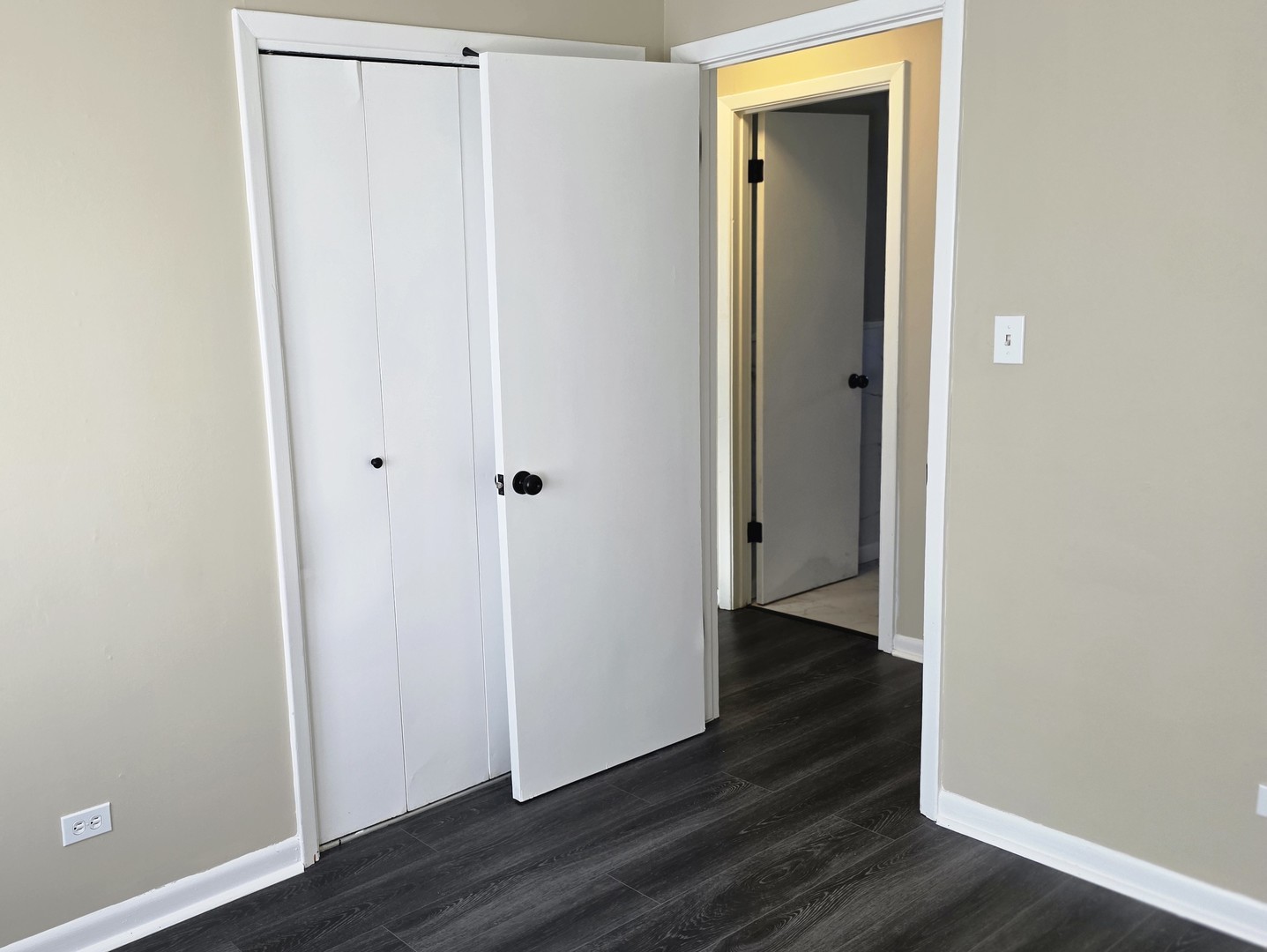 Elk Grove Village, IL 60007