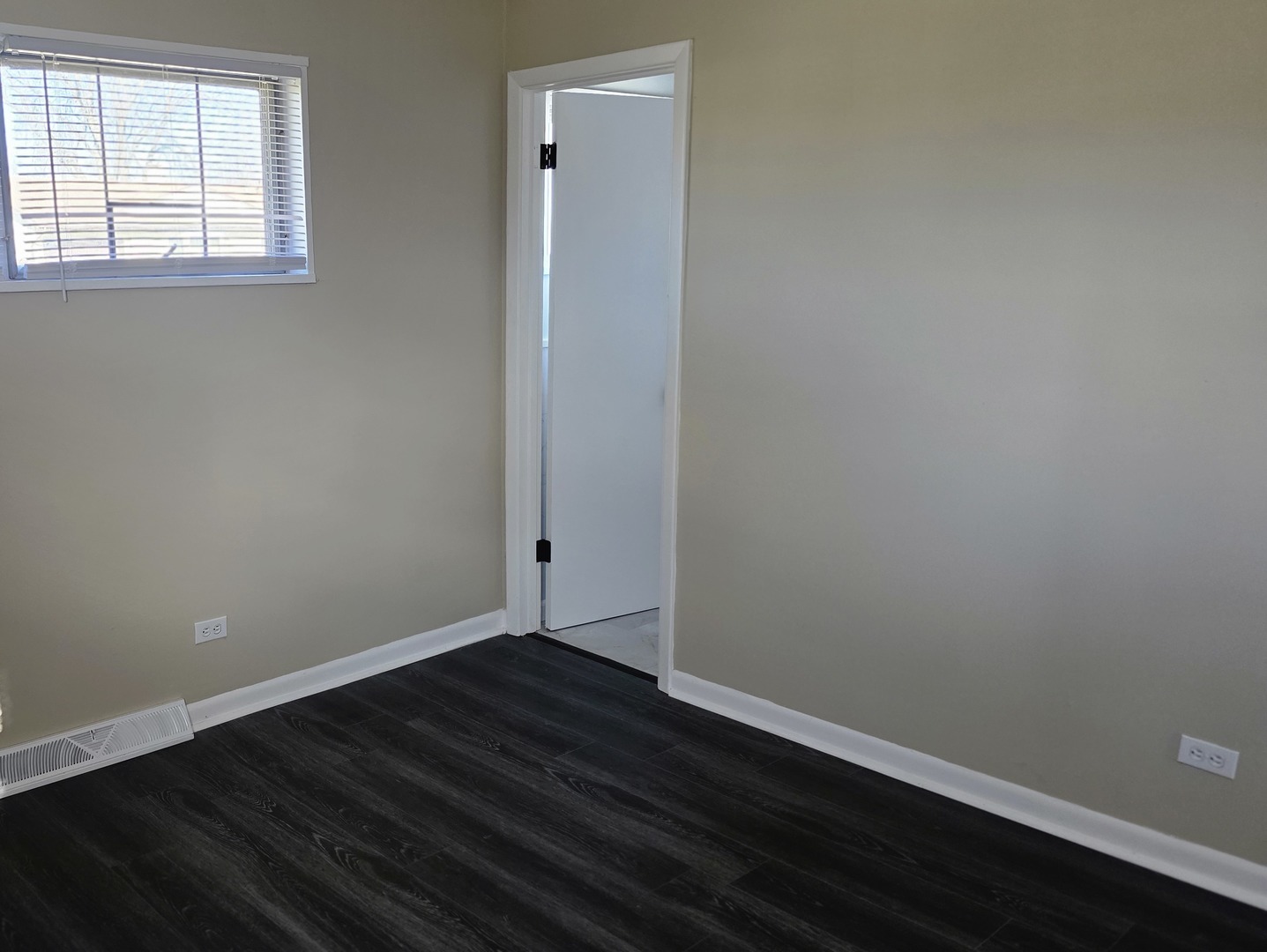 Elk Grove Village, IL 60007