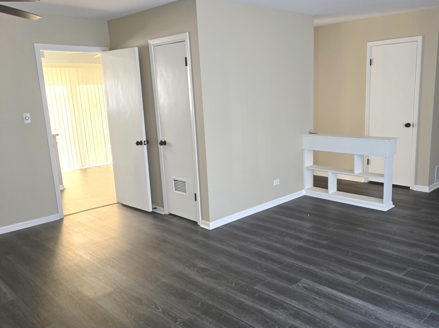 Elk Grove Village, IL 60007