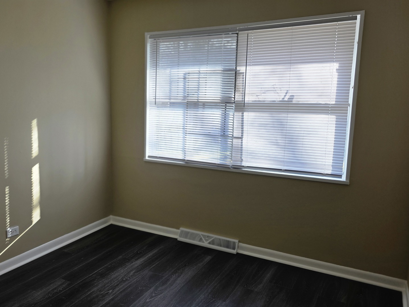 Elk Grove Village, IL 60007