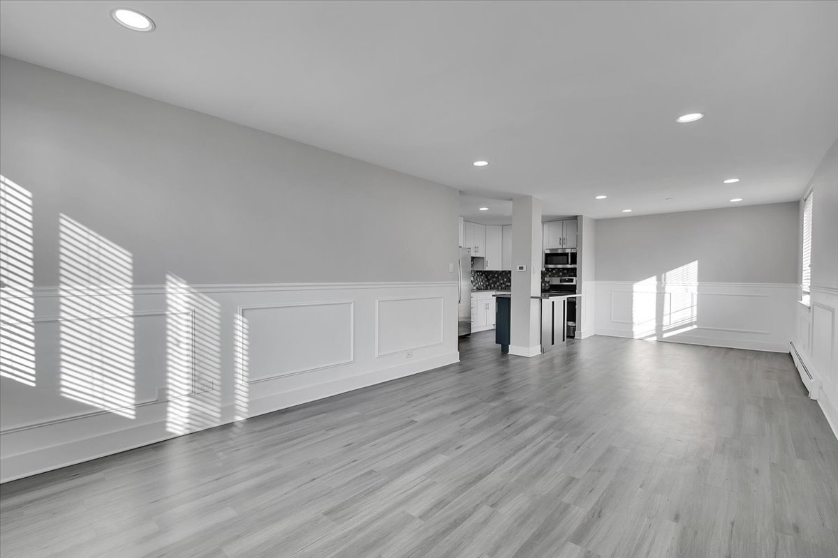 9725 S Karlov Avenue #305, Oak Lawn, IL 60453