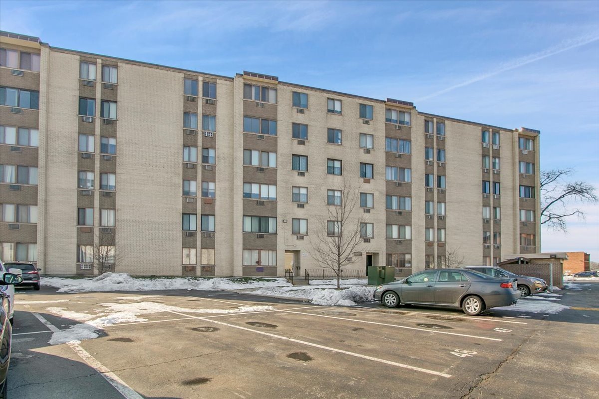 9725 S Karlov Avenue #305, Oak Lawn, IL 60453