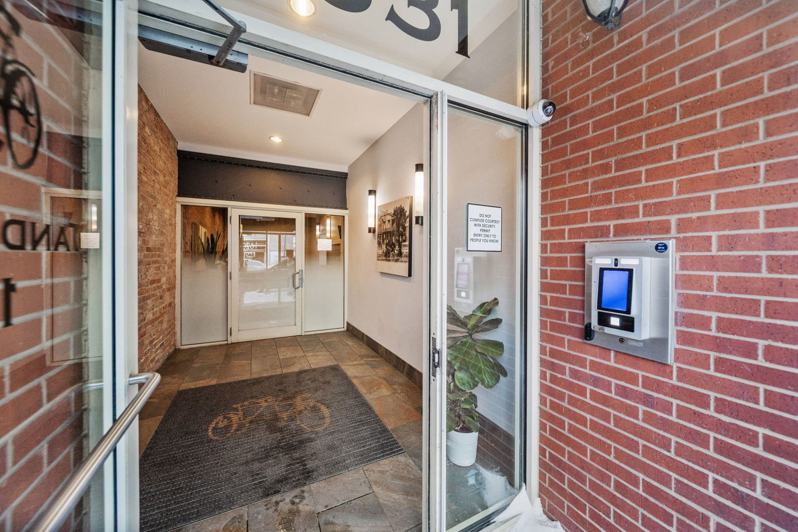 1631 S Michigan Avenue #301, Chicago, IL 60616