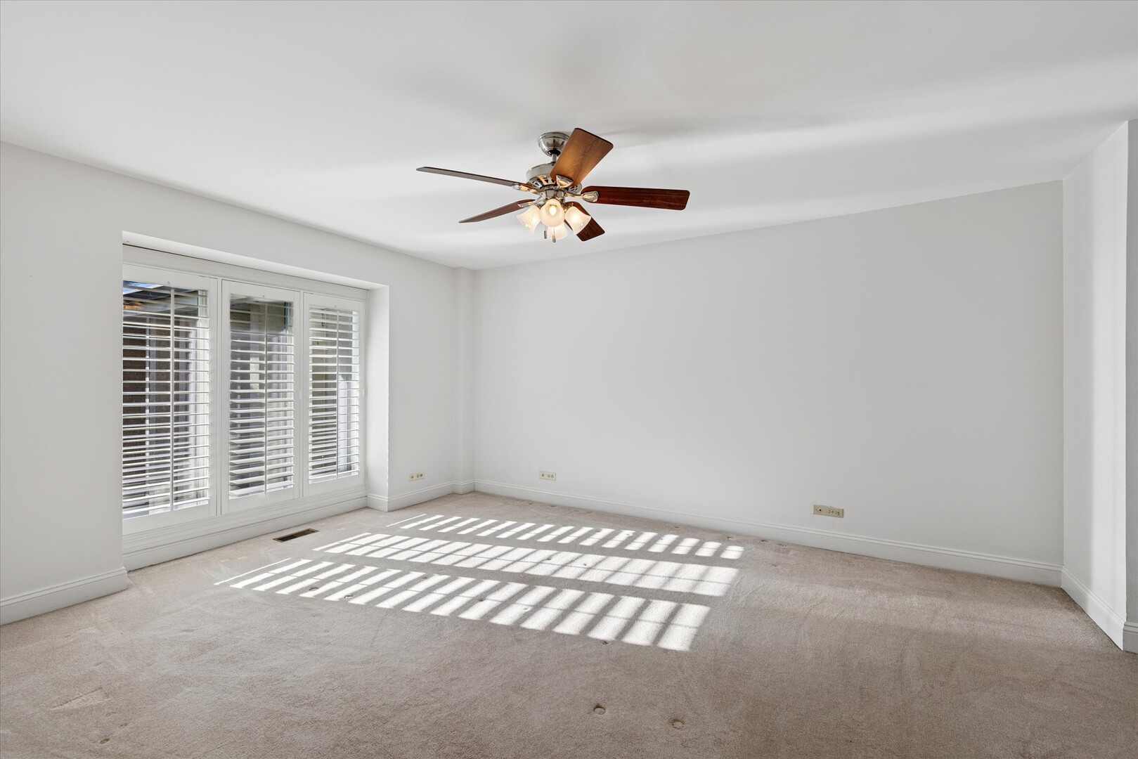 1 Oak Brook Club Drive #A310, Oak Brook, IL 60523