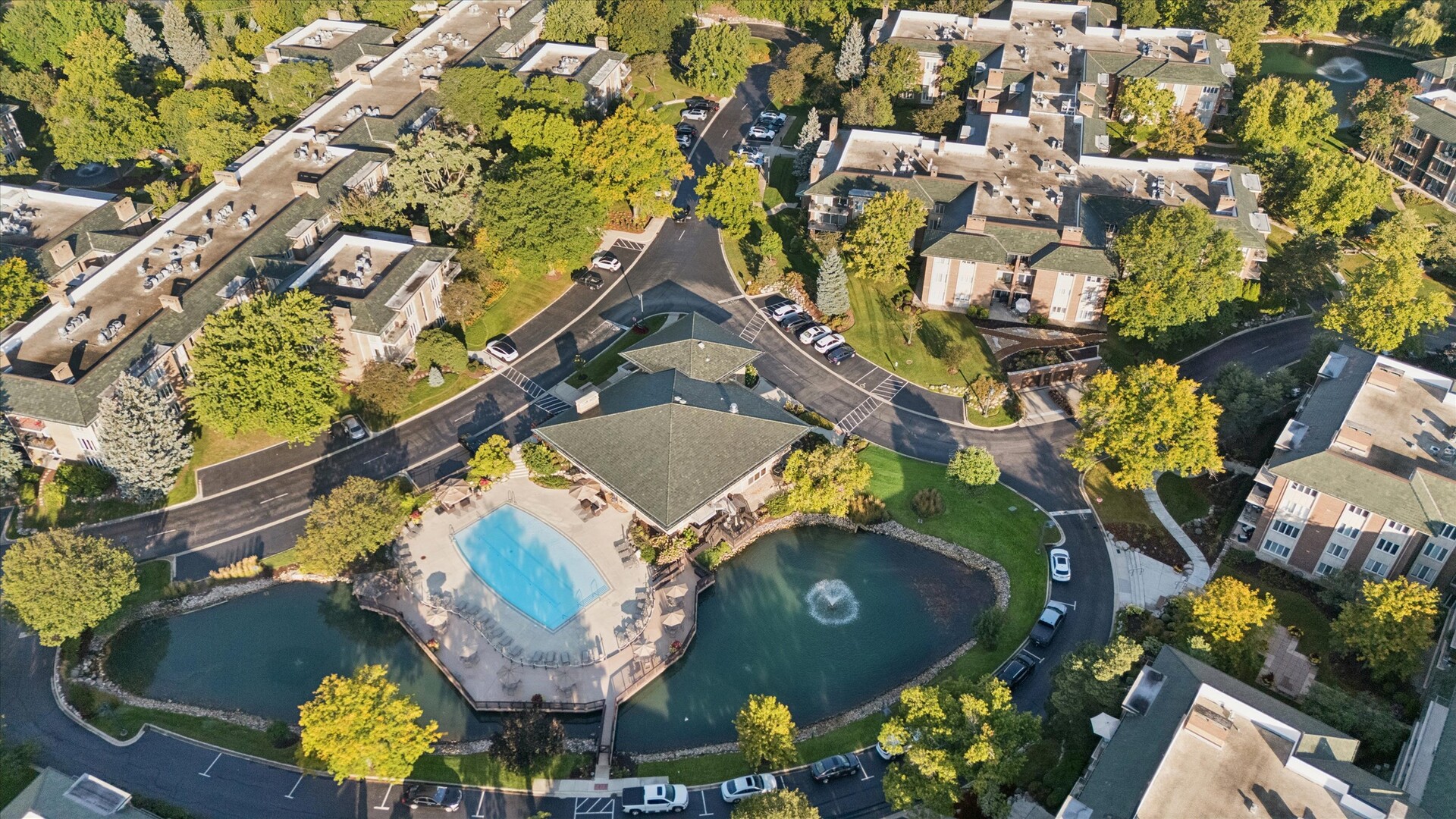 1 Oak Brook Club Drive #A310, Oak Brook, IL 60523