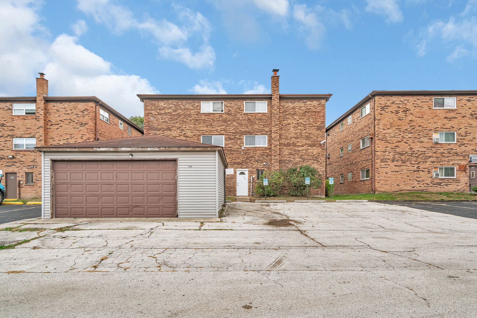 649 Jeffery Avenue, Calumet City, IL 60409