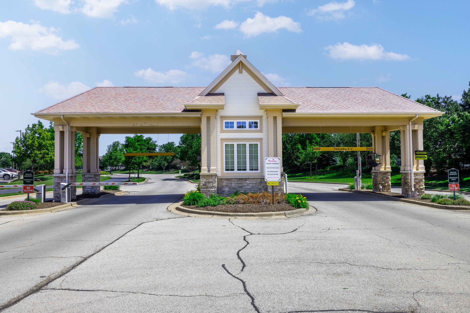 935 Carolina Court, Pingree Grove, IL 60140