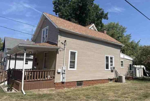 45 N 7th Avenue, Canton, IL 61520