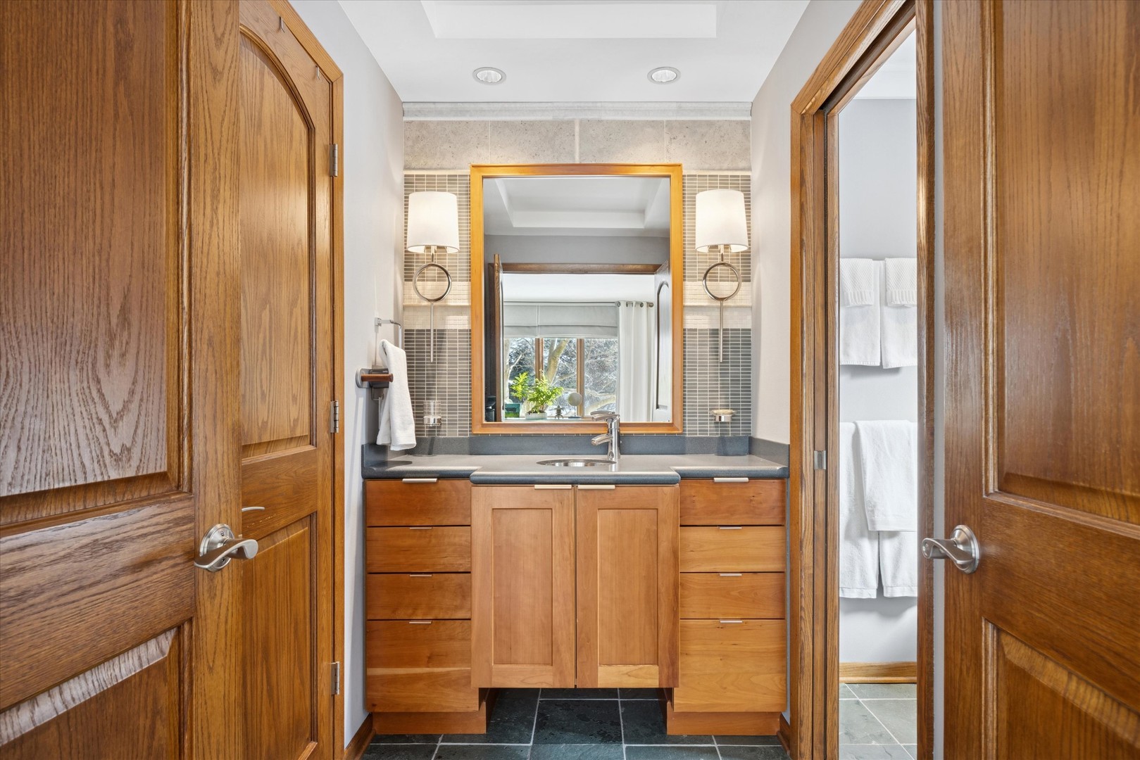 447 Stratford Lane, Willowbrook, IL 60527