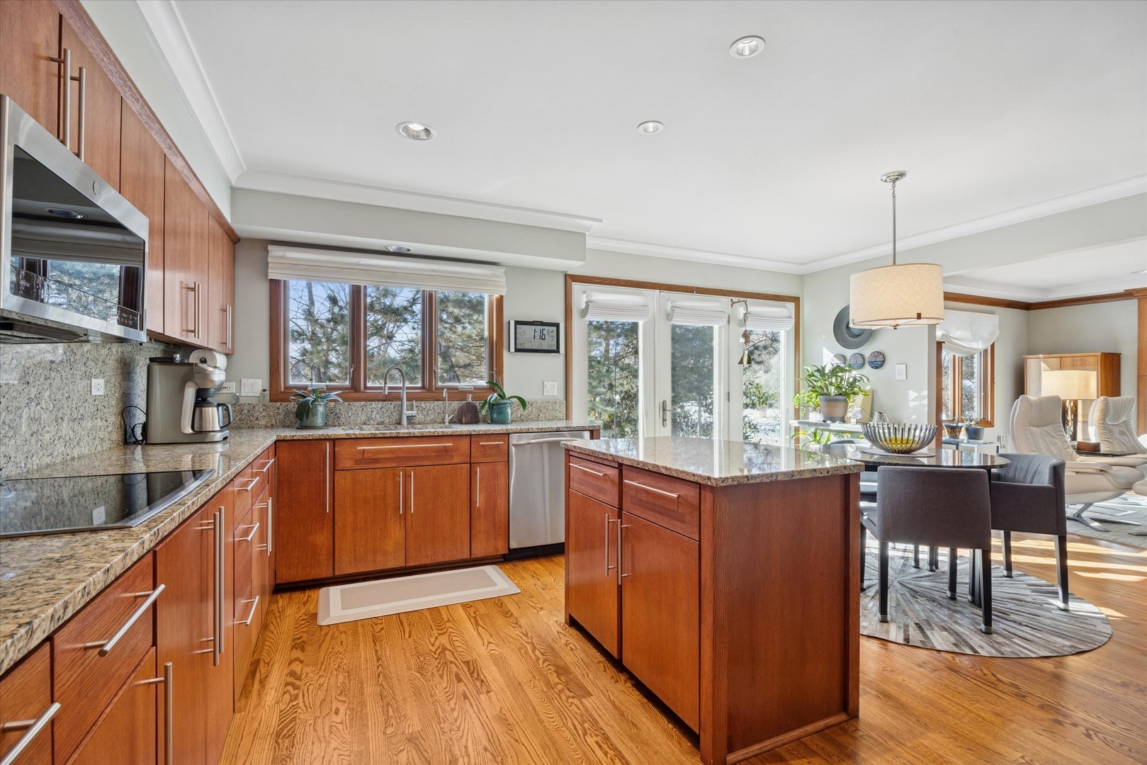 447 Stratford Lane, Willowbrook, IL 60527