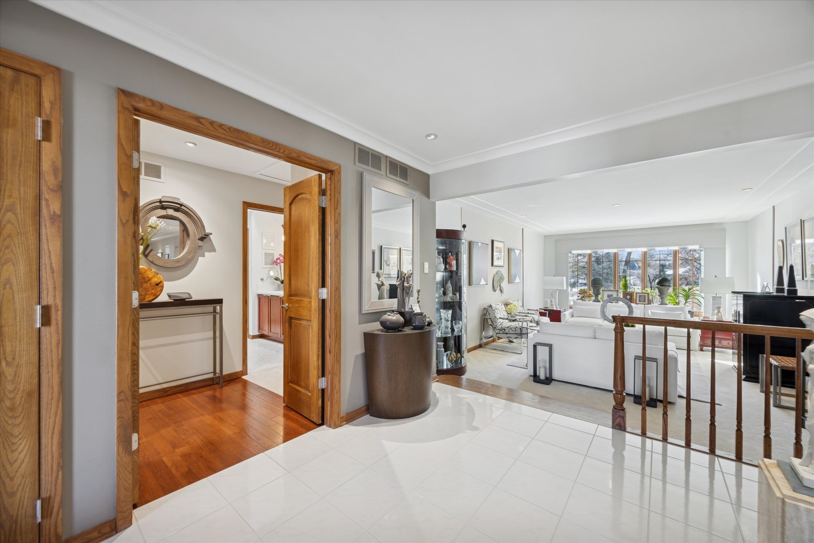 447 Stratford Lane, Willowbrook, IL 60527