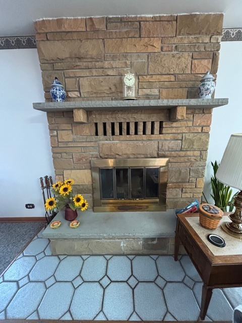 151 Rose Tree Lane, Lindenhurst, IL 60046