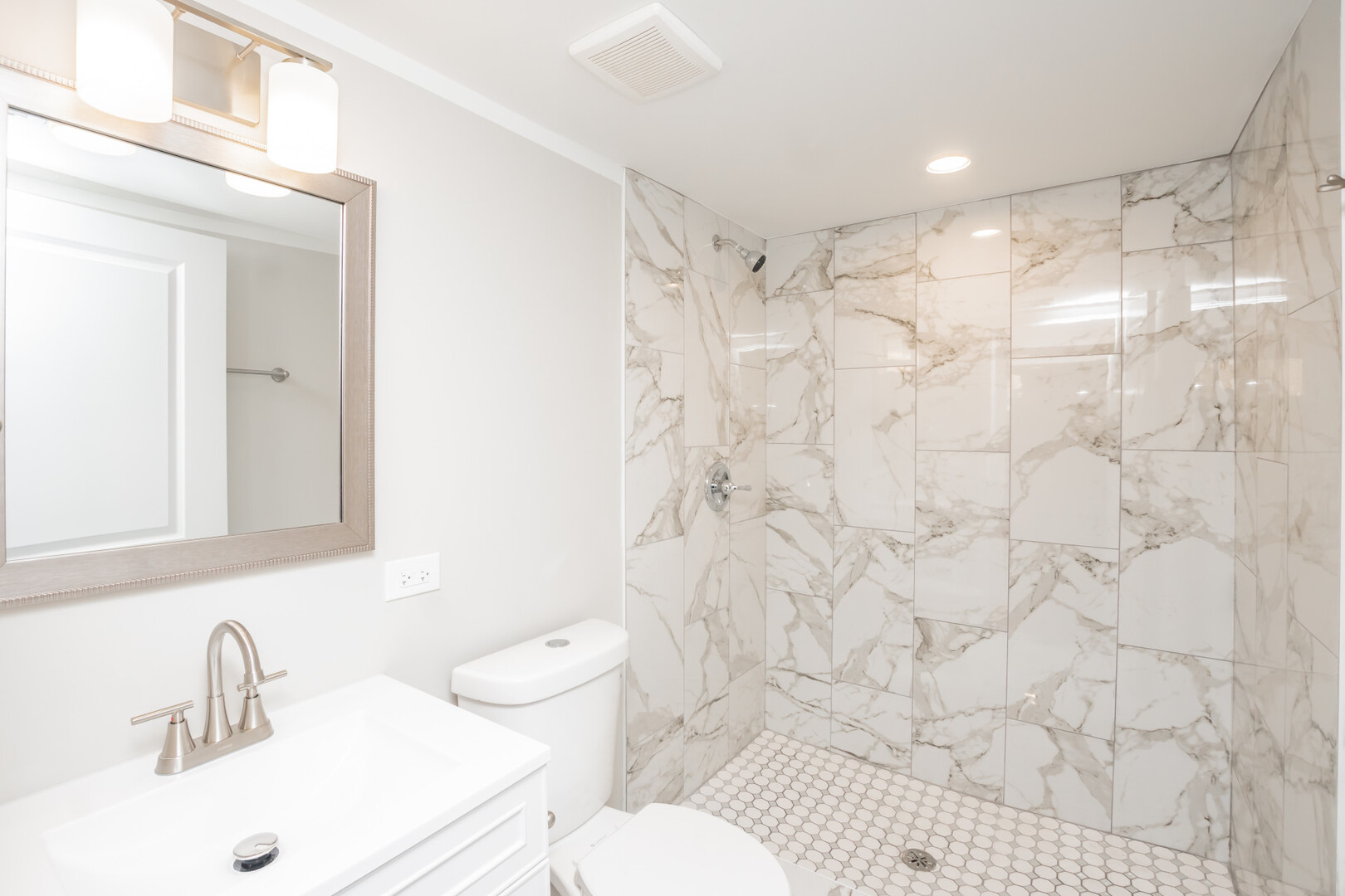 9800 S Drexel Avenue, Chicago, IL 60628