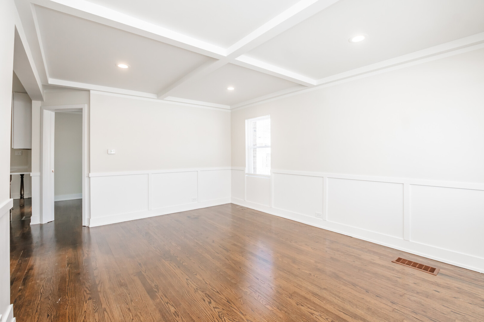 9800 S Drexel Avenue, Chicago, IL 60628