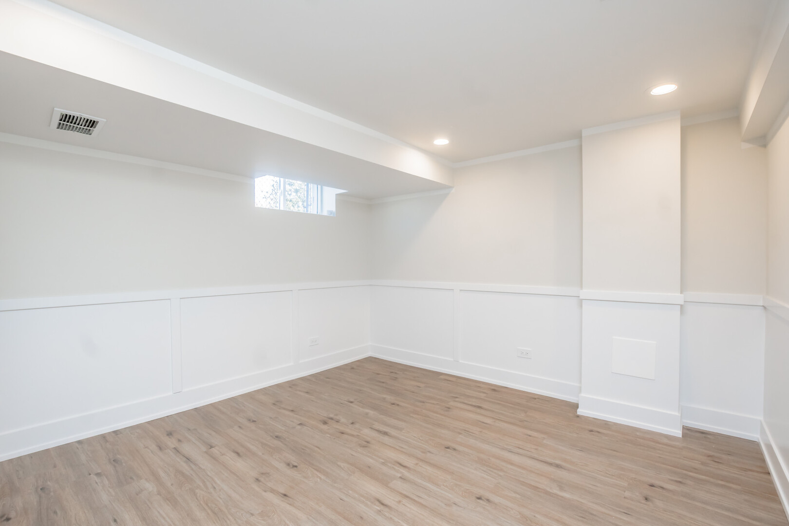 9800 S Drexel Avenue, Chicago, IL 60628