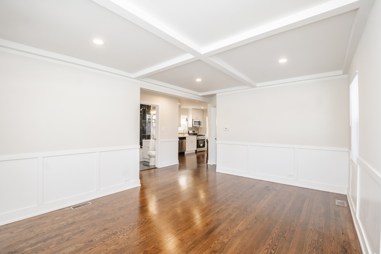 9800 S Drexel Avenue, Chicago, IL 60628