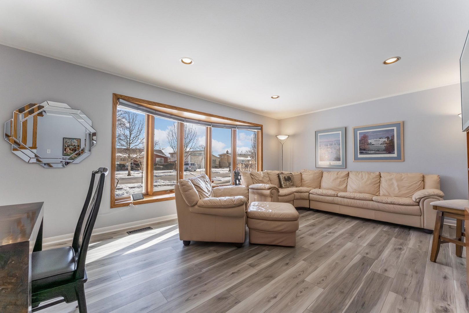 8832 Osceola Avenue, Morton Grove, IL 60053