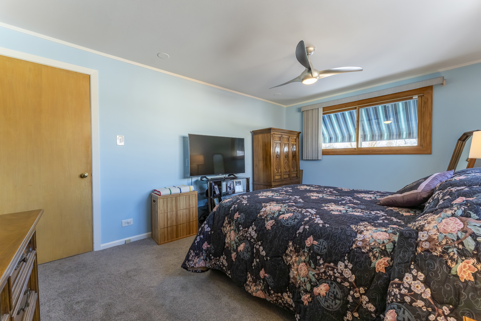 8832 Osceola Avenue, Morton Grove, IL 60053