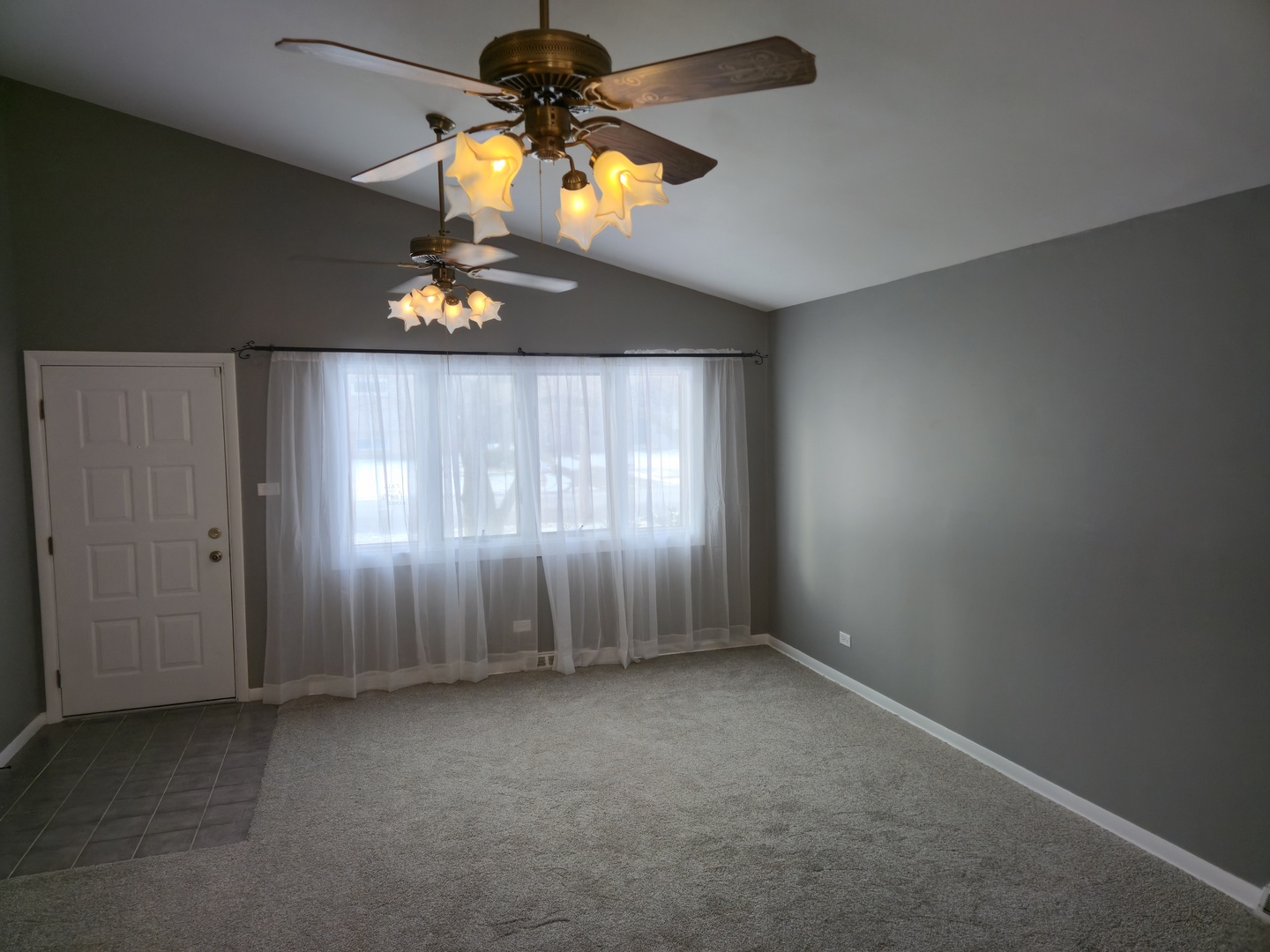 14927 Kenton Avenue, Midlothian, IL 60445