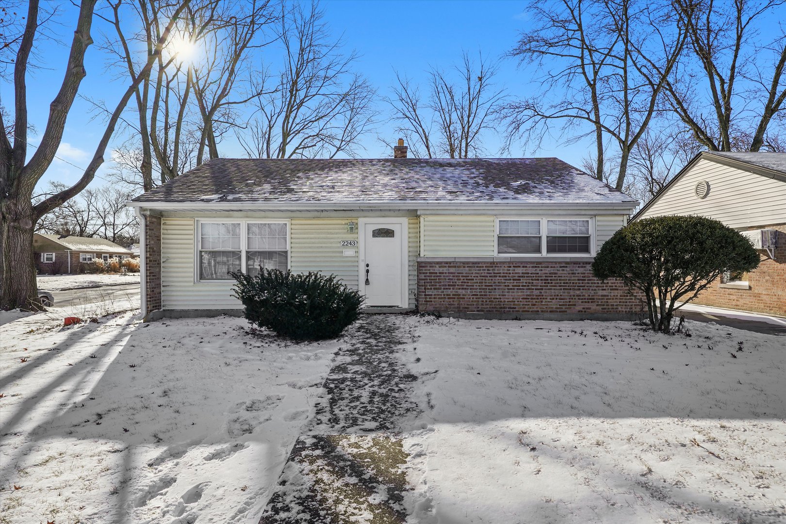 2243 Spruce Road, Homewood, IL 60430