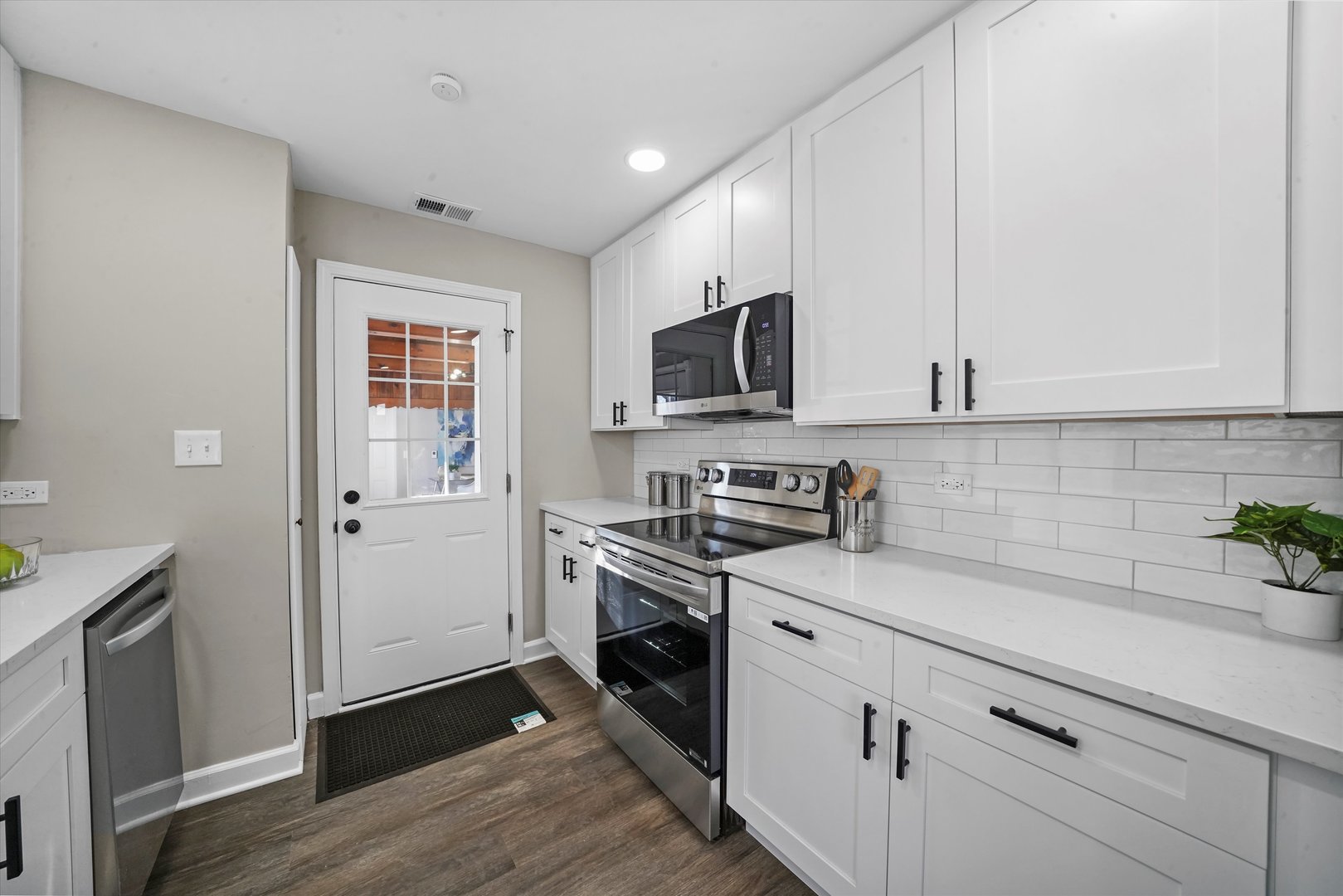 2243 Spruce Road, Homewood, IL 60430