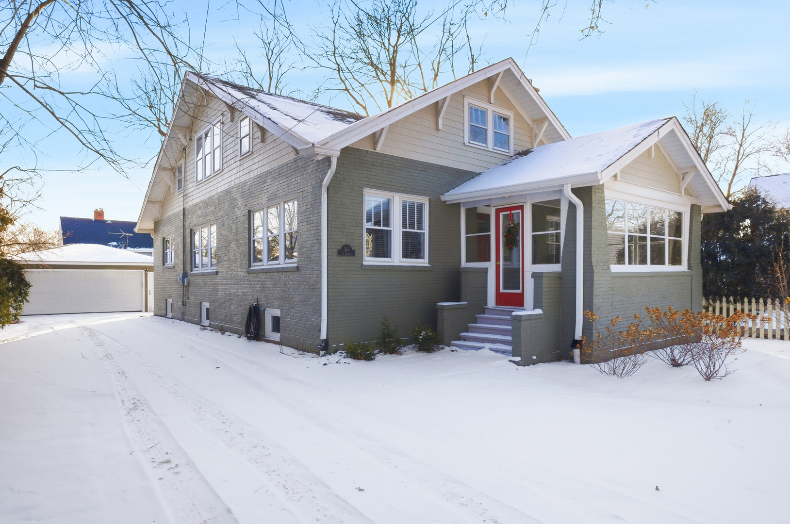 312 E Lincoln Avenue, Wheaton, IL 60187