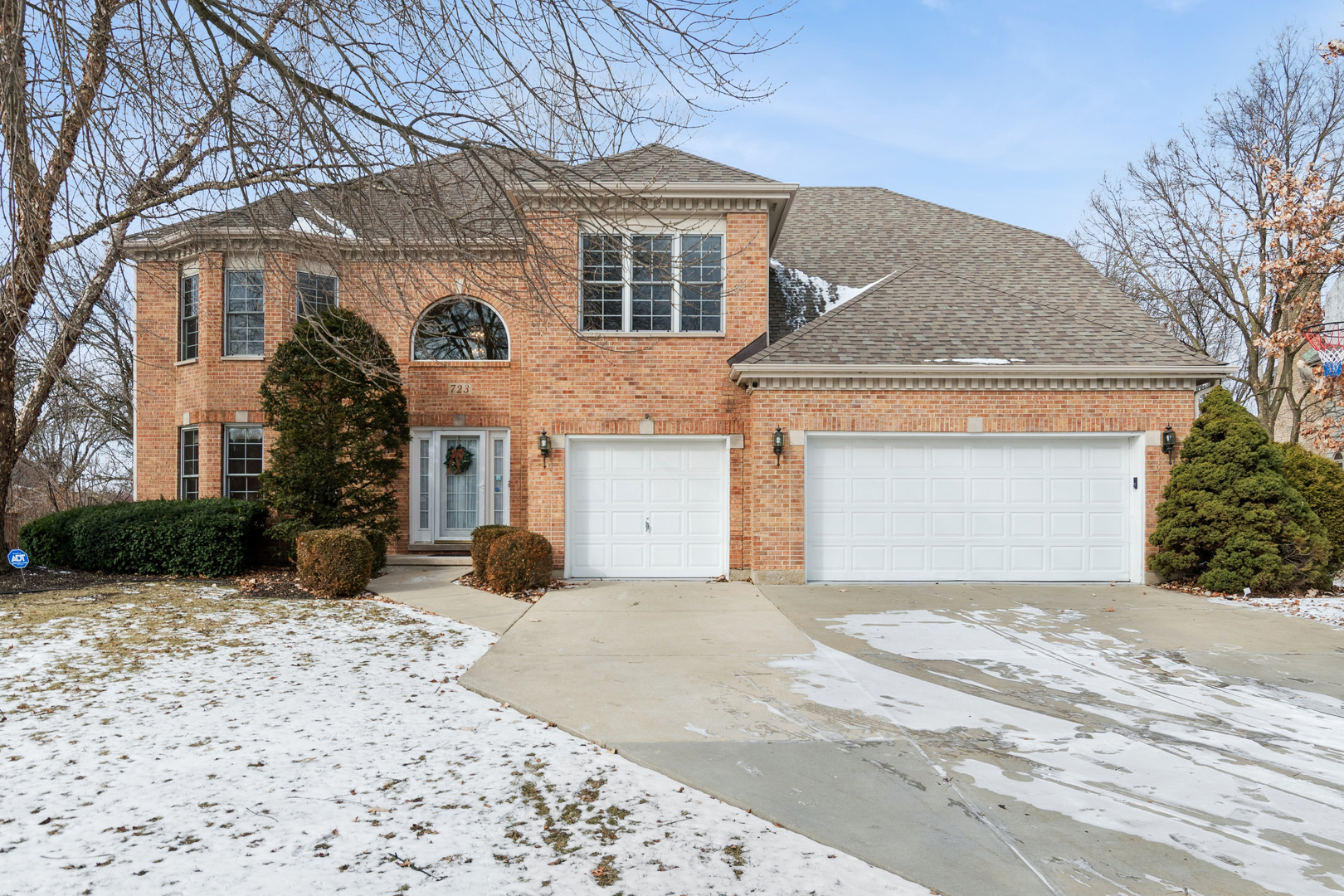 723 Mesa Drive, Naperville, IL 60565