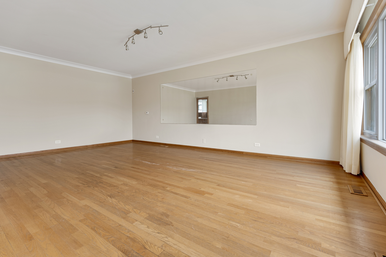 2931 N 76TH Avenue, Elmwood Park, IL 60707