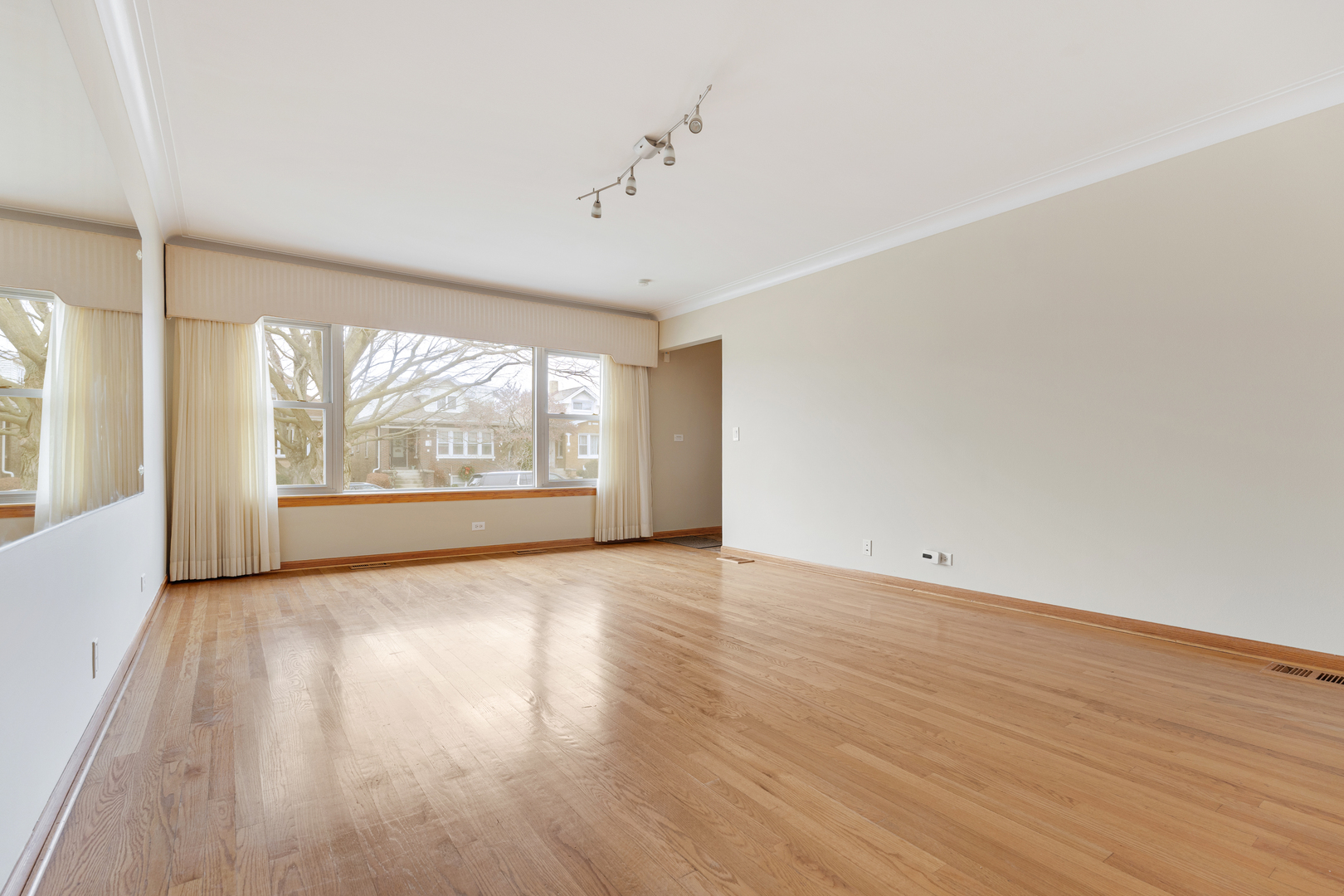 2931 N 76TH Avenue, Elmwood Park, IL 60707