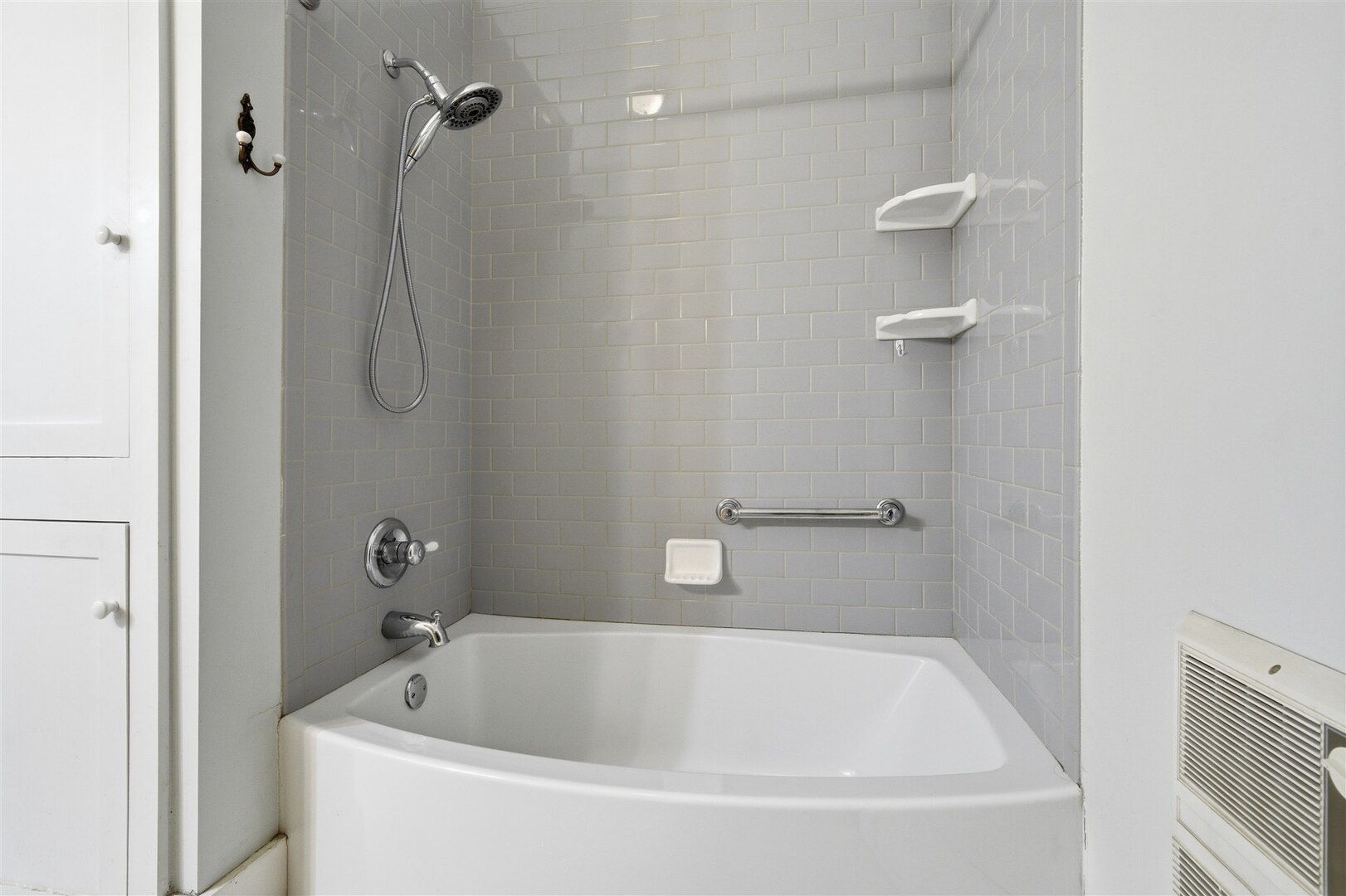 305 E Chestnut Street, Bloomington, IL 61701