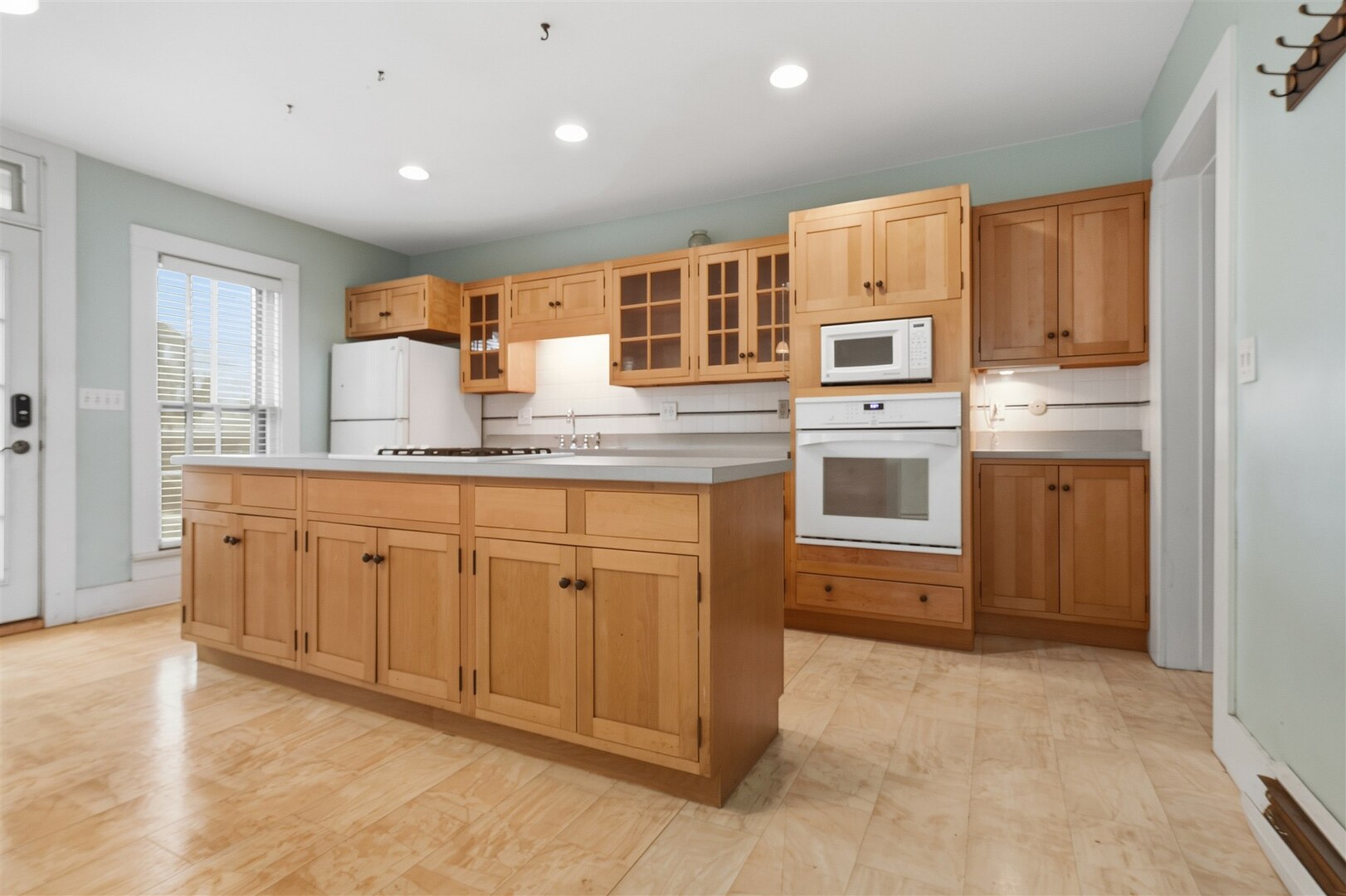 305 E Chestnut Street, Bloomington, IL 61701