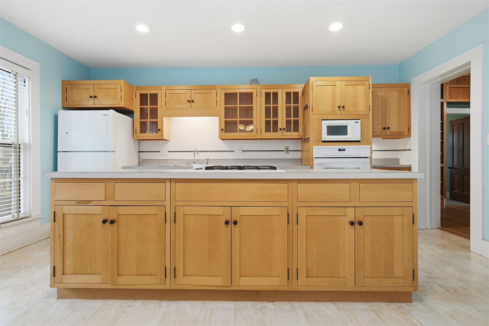 305 E Chestnut Street, Bloomington, IL 61701