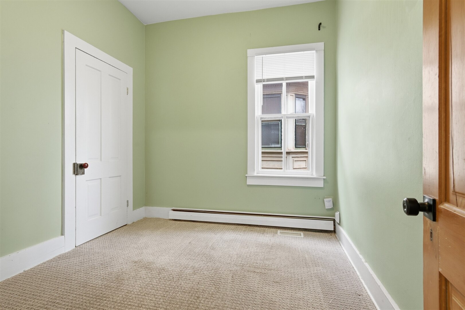 305 E Chestnut Street, Bloomington, IL 61701