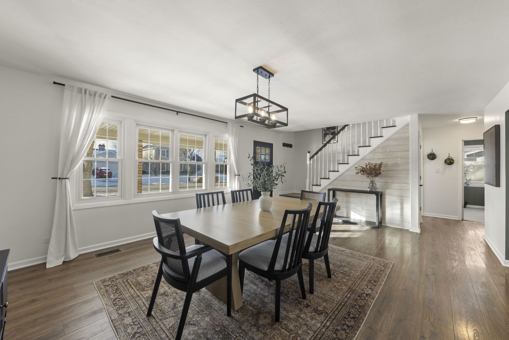 35 CLOVERDALE Lane, Schaumburg, IL 60194