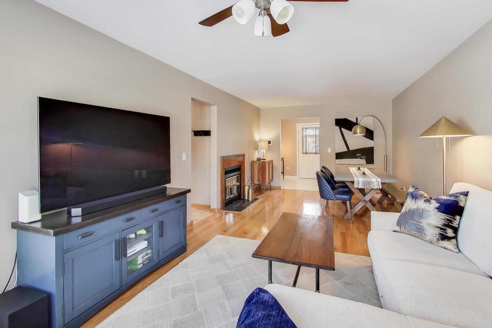 3017 Carlton Court, Westchester, IL 60154