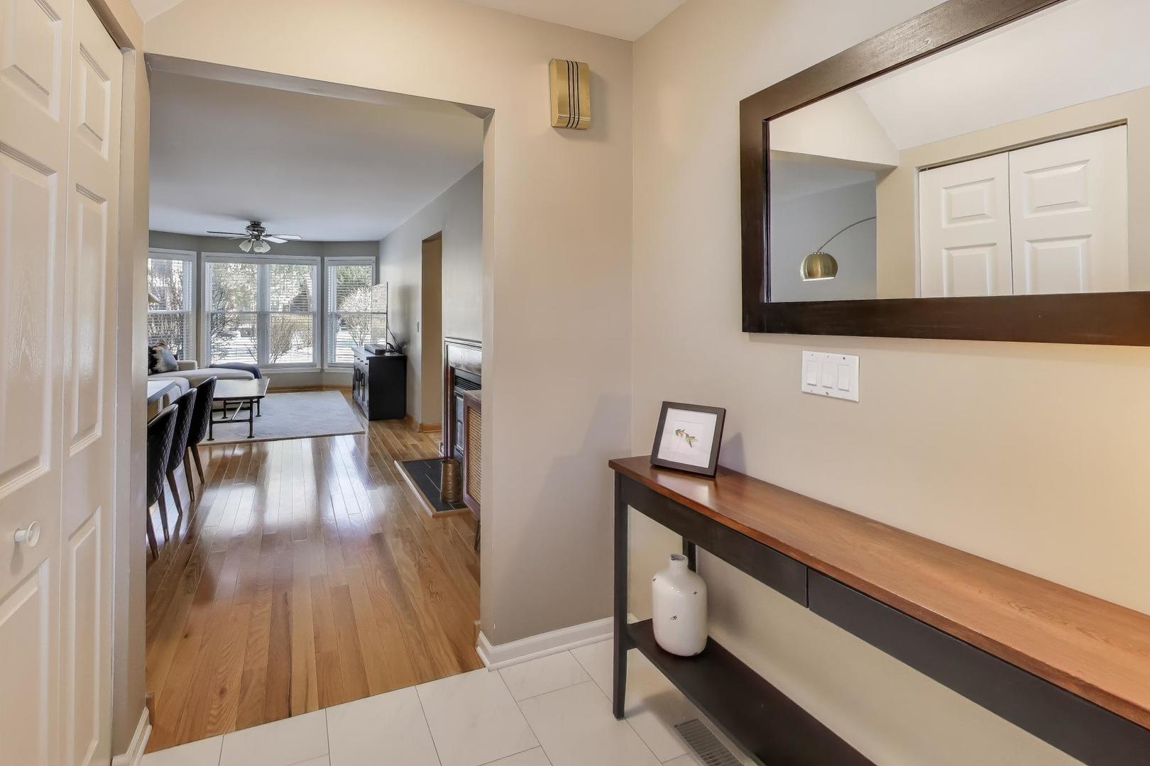 3017 Carlton Court, Westchester, IL 60154