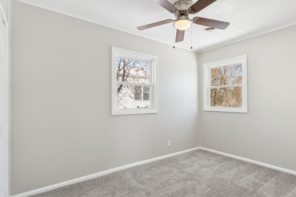 5216 N Roberts Road, Peoria Heights, IL 61616