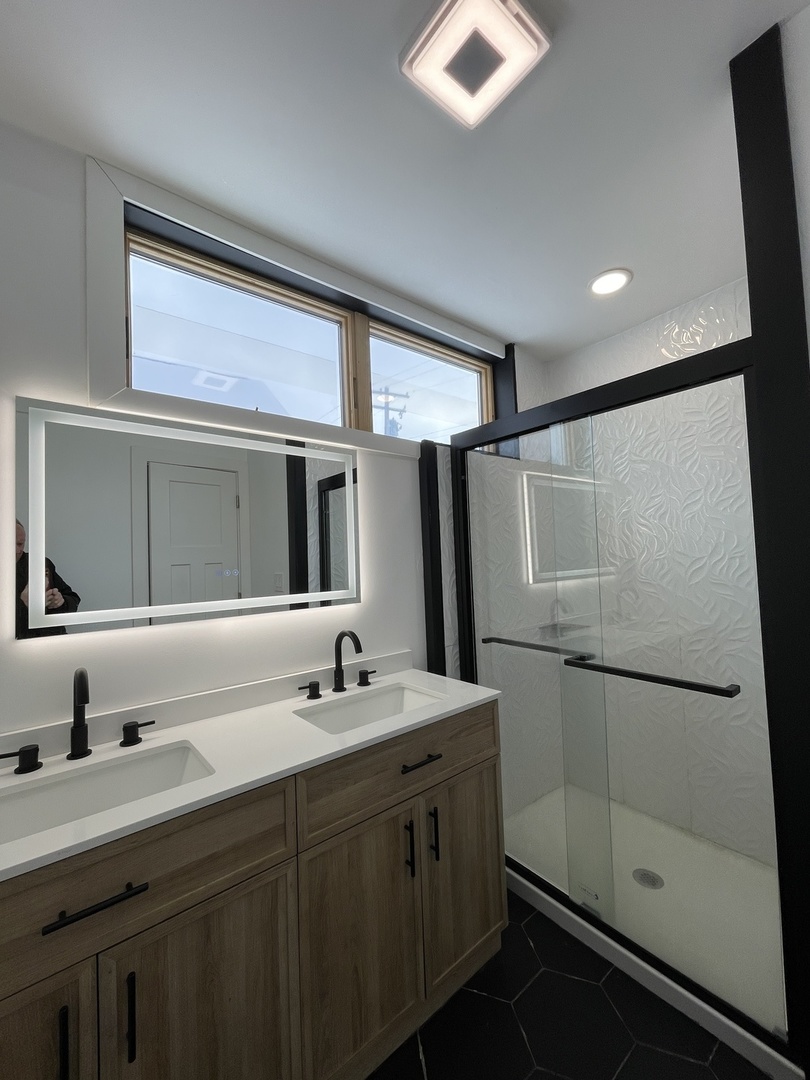 607 W Olive Street, Bloomington, IL 61701