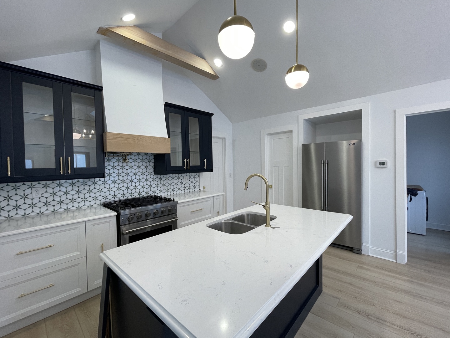 607 W Olive Street, Bloomington, IL 61701