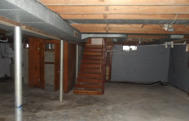 516 N John Street, Farmer City, IL 61842