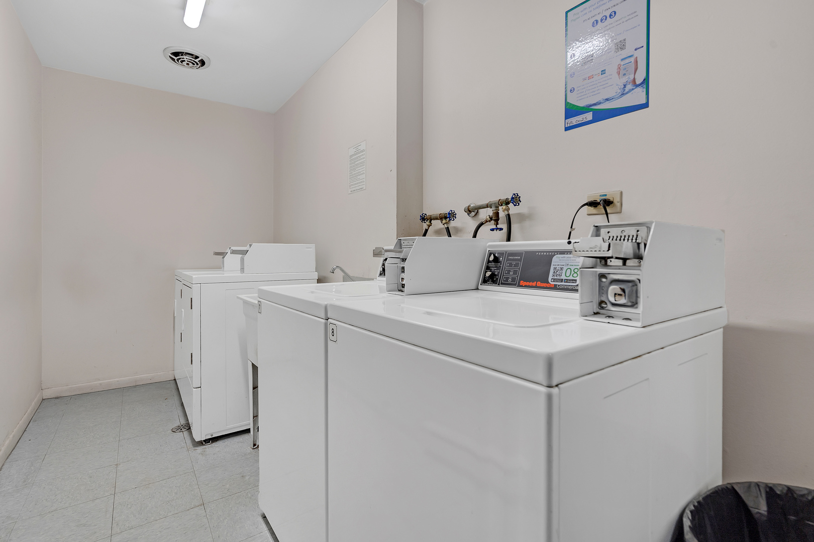 7830 W North Avenue #414, Elmwood Park, IL 60707