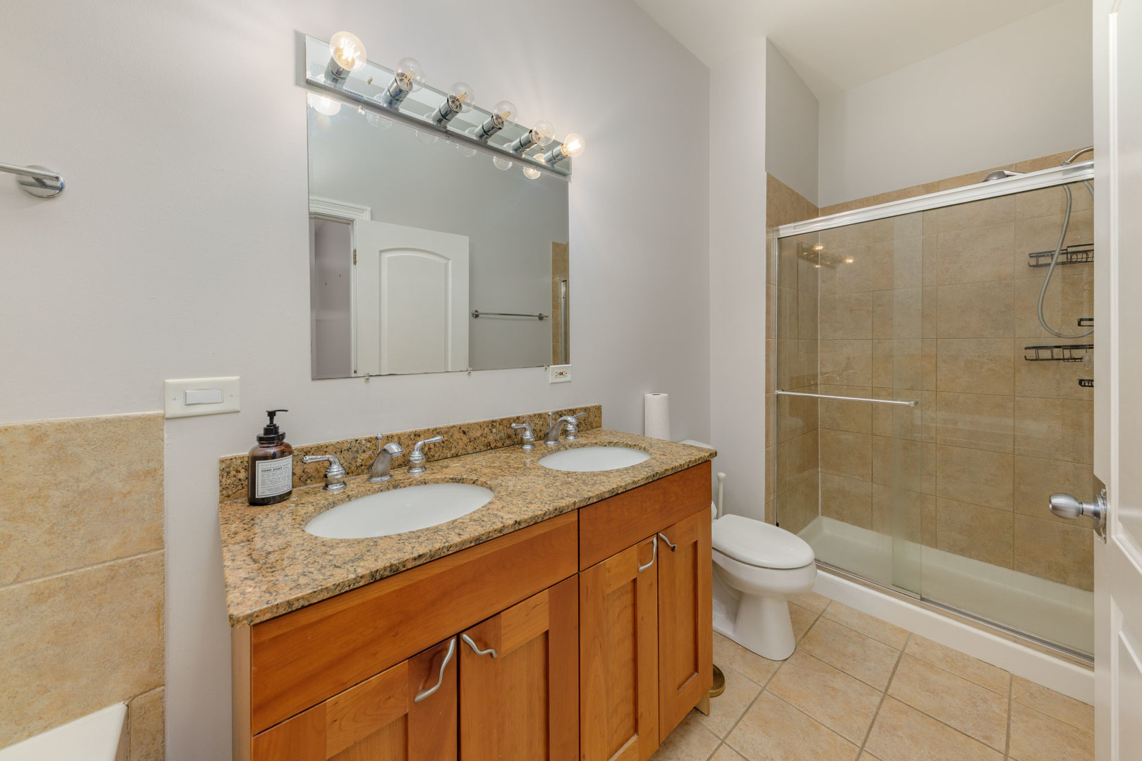 31 E 26th Street #5, Chicago, IL 60616
