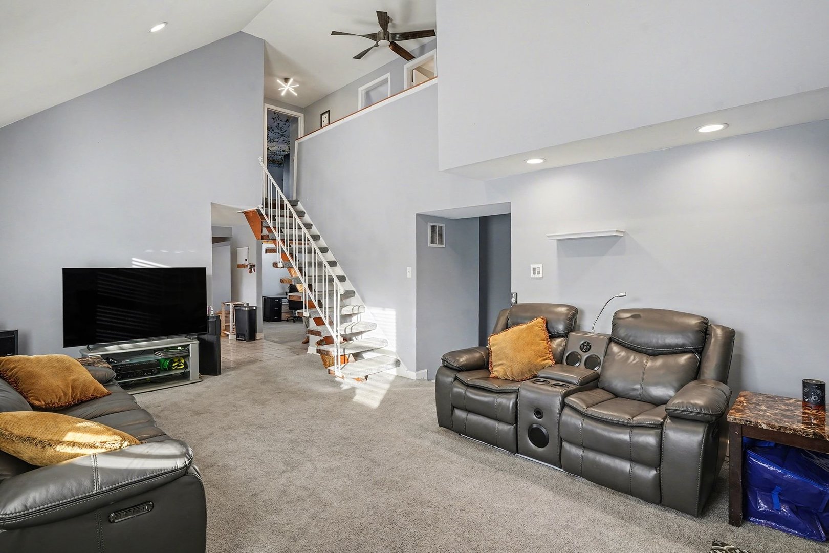 207 Seabury Road, Bolingbrook, IL 60440