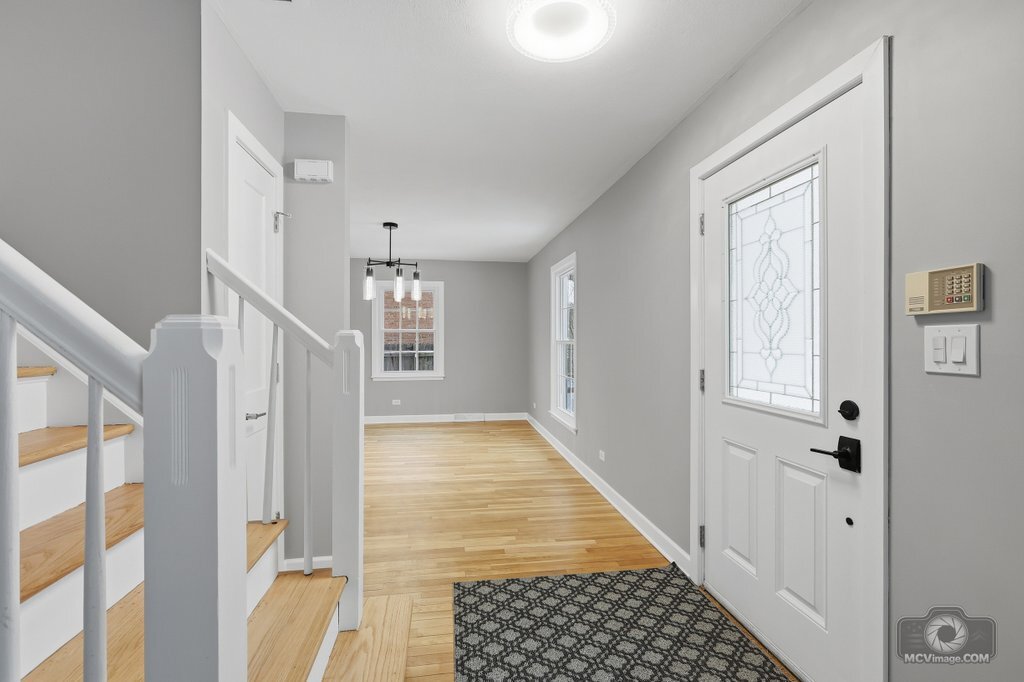 1017 N Main Street, Wheaton, IL 60187