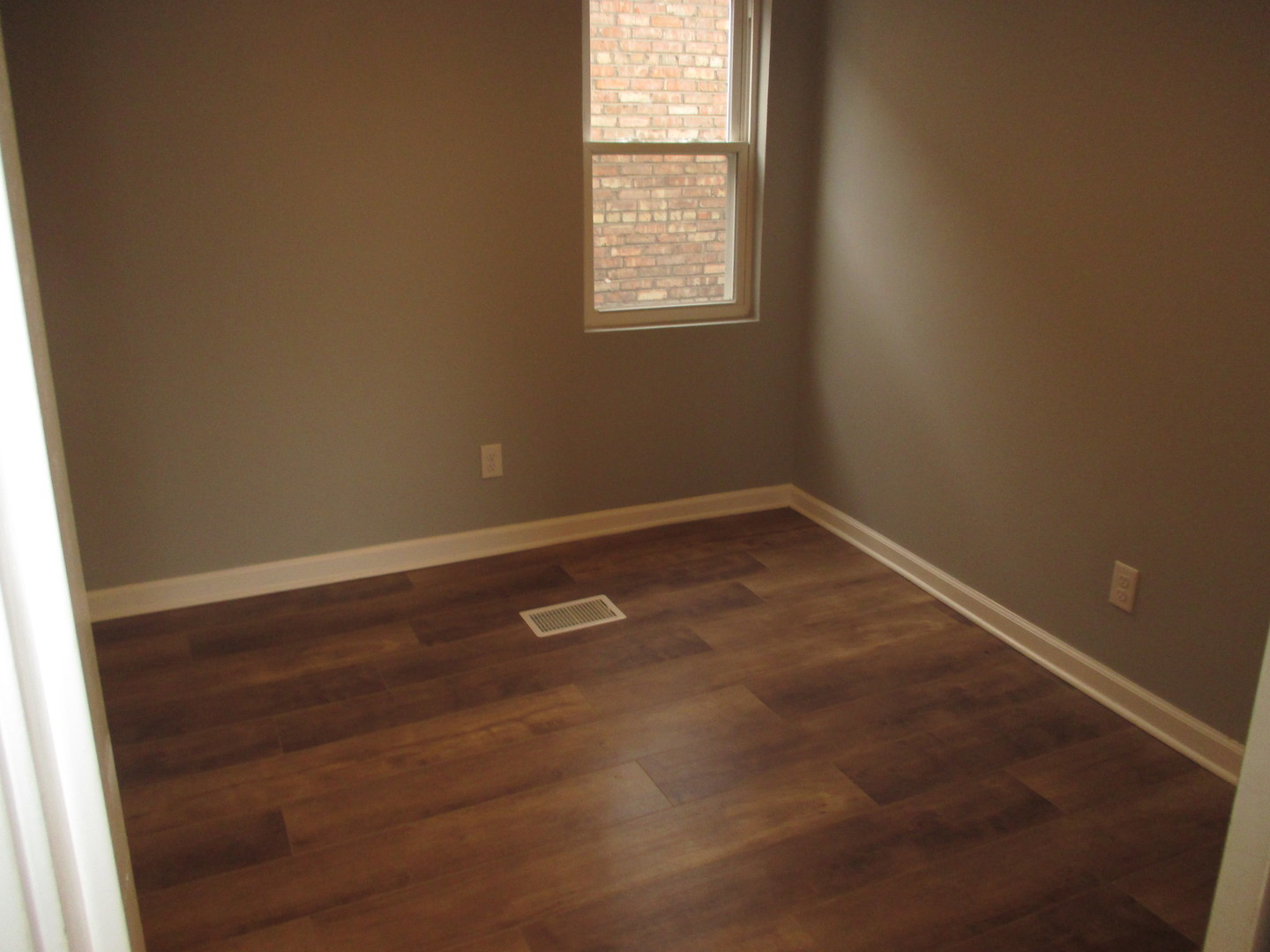 14 N Hickory Street, Joliet, IL 60435