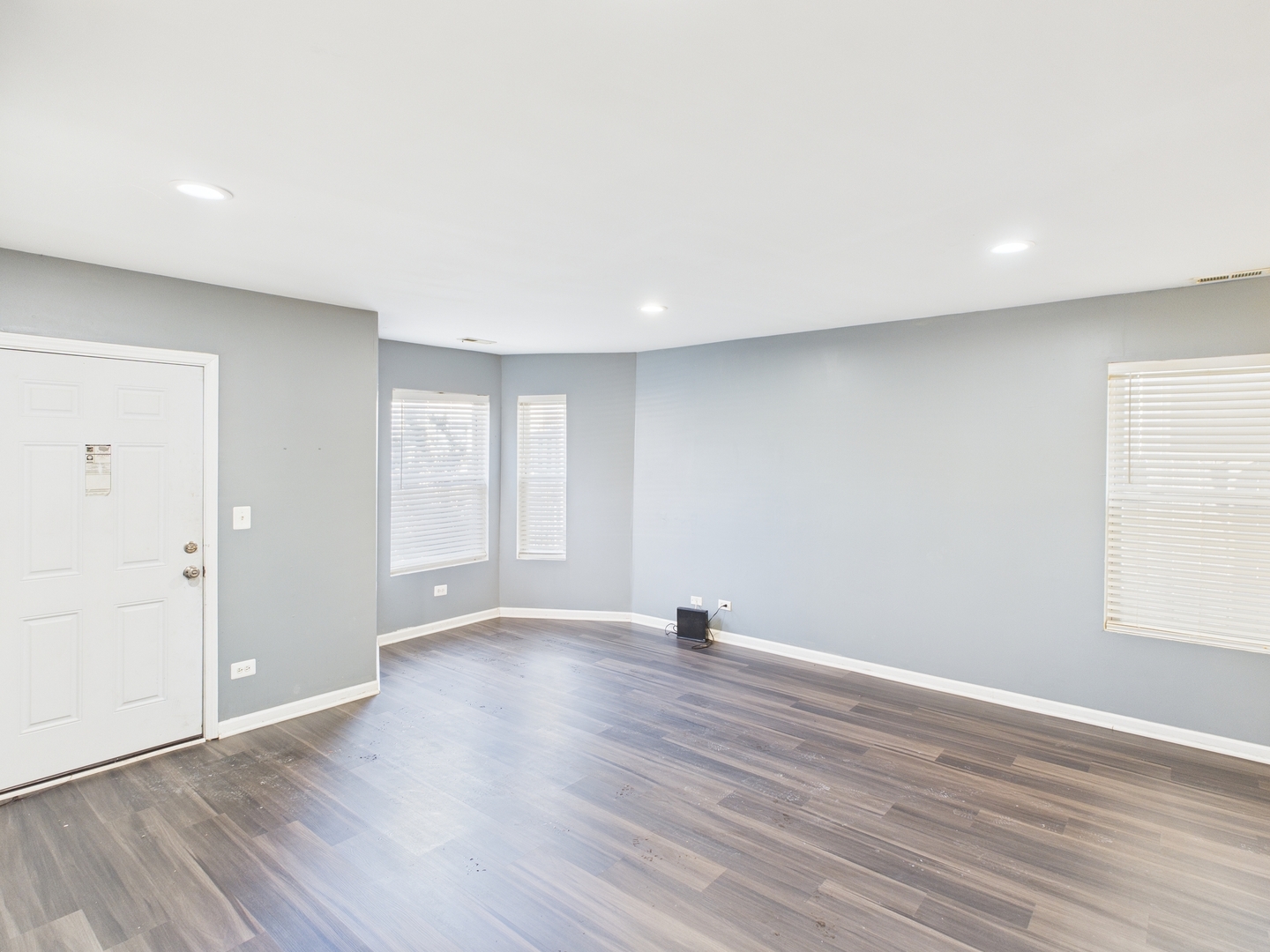 1415 E 71st Place, Chicago, IL 60619