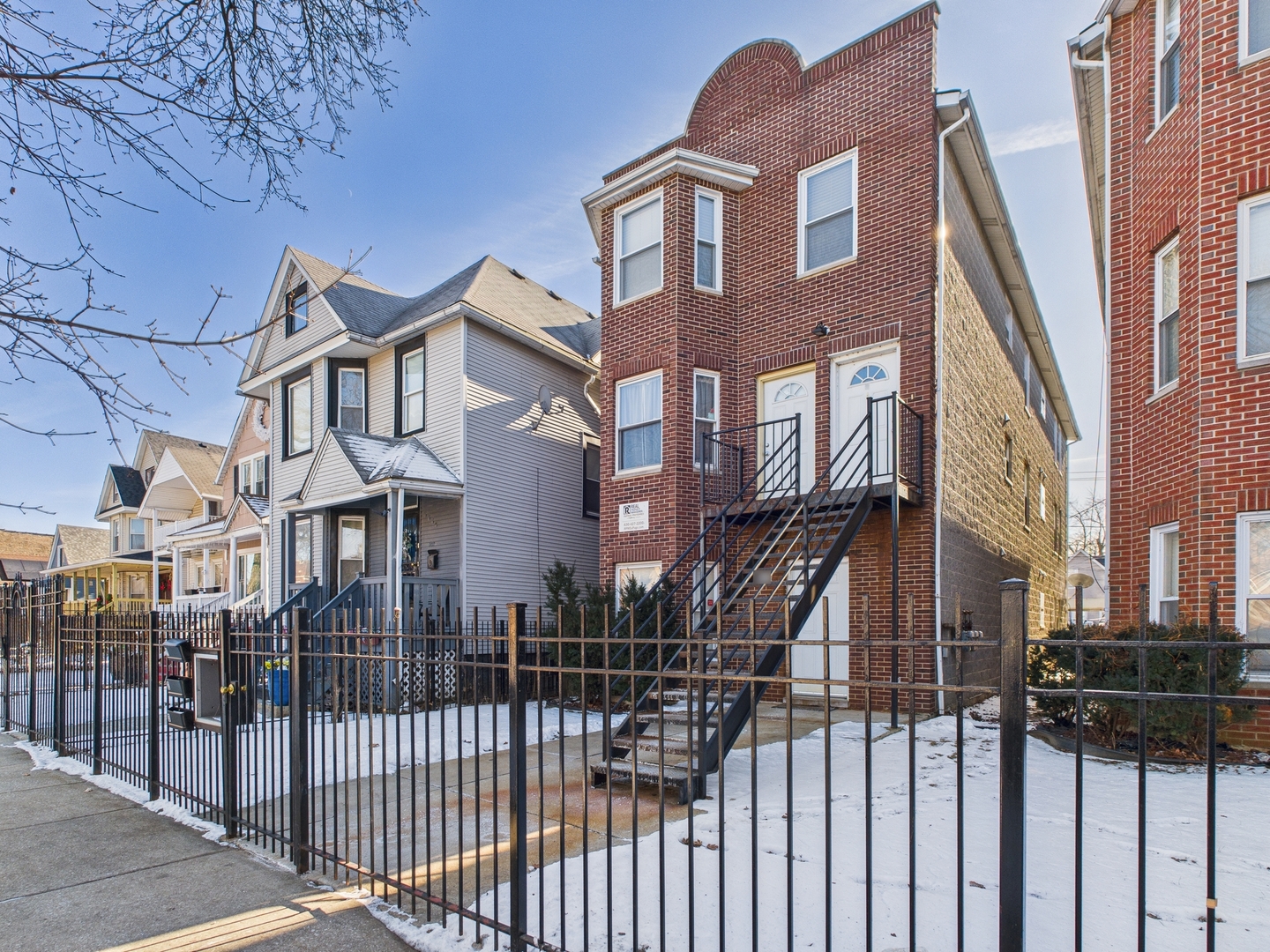 1415 E 71st Place, Chicago, IL 60619