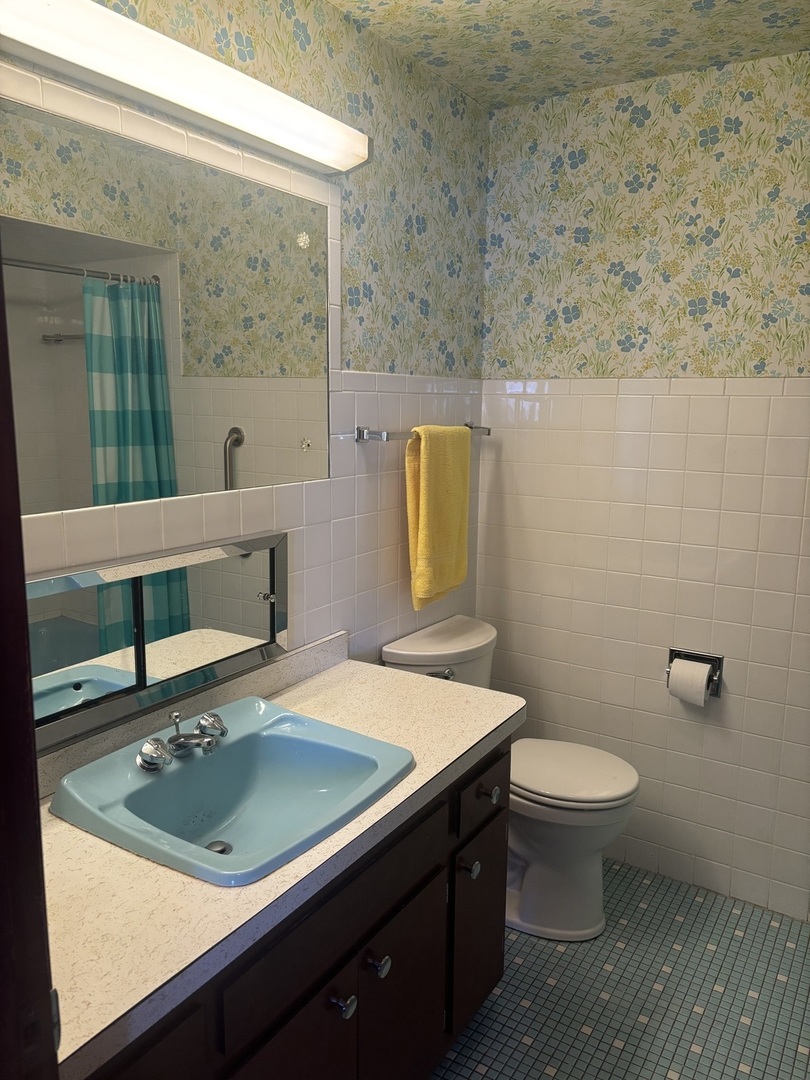 535 E 166th Place, South Holland, IL 60473