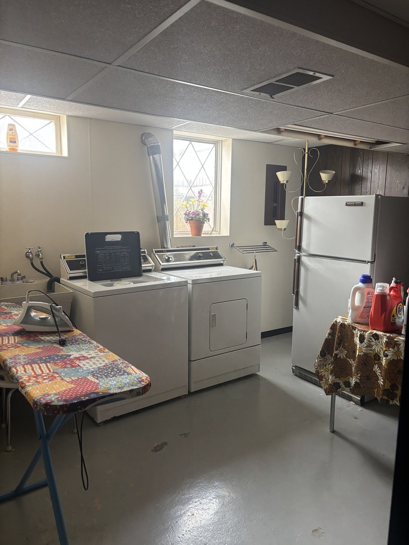 535 E 166th Place, South Holland, IL 60473